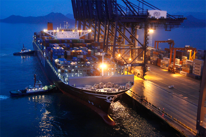 YICT Welcomes the Maiden Call of the 13,102-TEU Hanjin Sooho