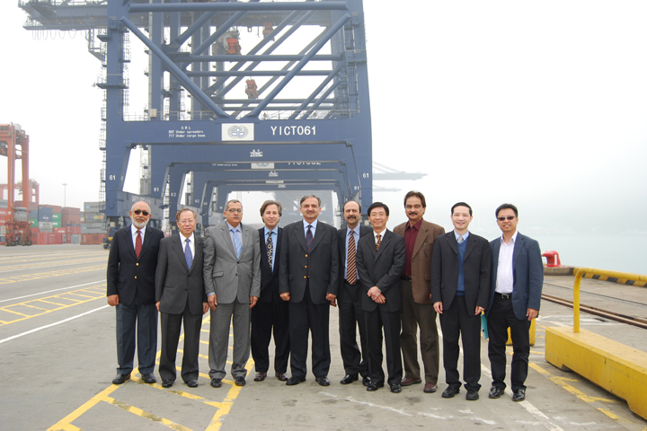 Ministry of Ports and Shipping of Pakistan and KPT visit YICT