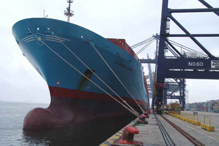 "Columbine Maersk" on 9 April 2008 (TP2)