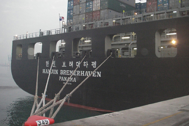 "Hanjin Bremerhaven" on 6 December 2007 (FEX)