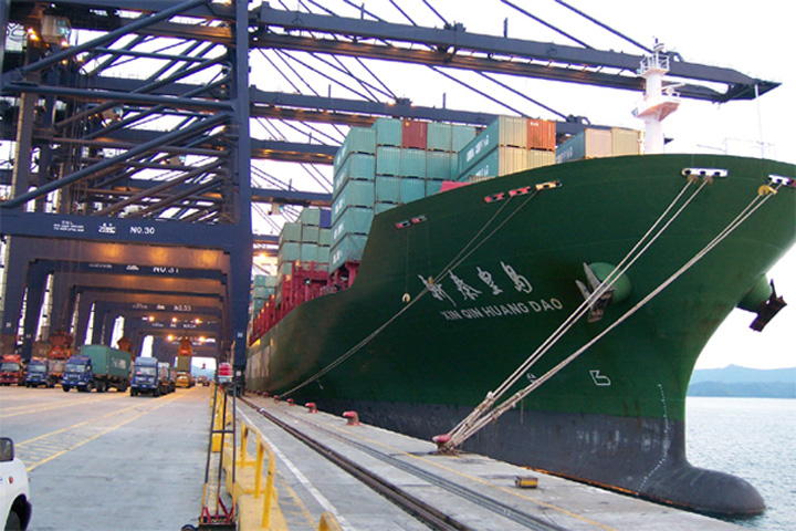 CSCL's "Xin Qin Huang Dao" on 21 June 2007 (AAS2)
