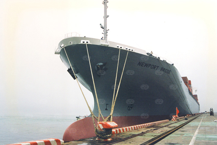"K"Line's "Newport Bridge" on 19 Mar 1998