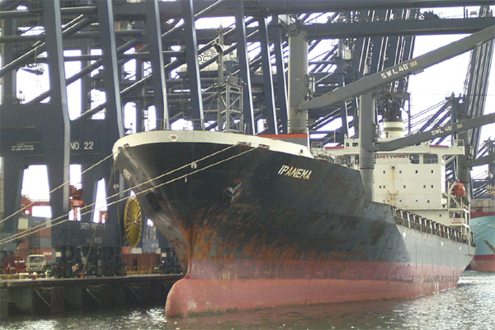 Maersk Sealand's "Ipanama" on 7 July 2005