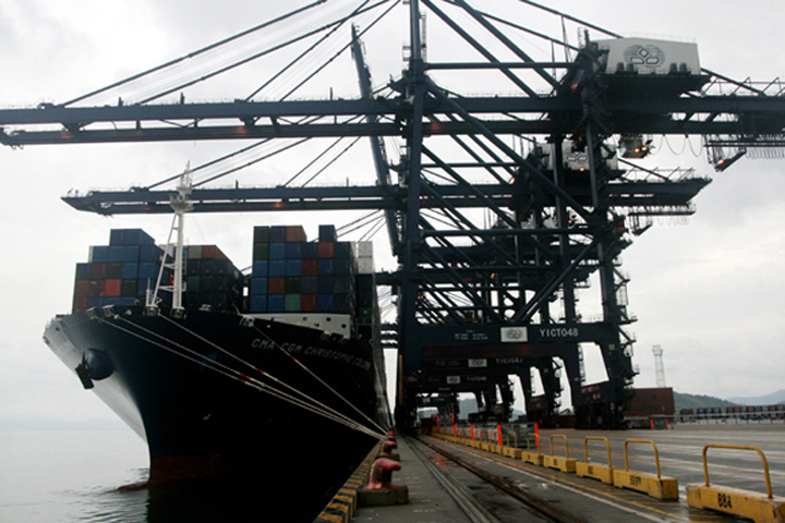 On 16 June 2010, YICT welcomed CMA CGM Christophe Colomb, one of the world's largest container vessels. The vessel is an energy-efficient vessel, equipped with leading-edge eco-friendly technology.