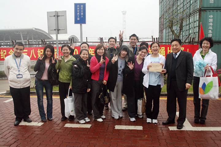 To observe the 100th International Women's Day, the Labour Union of YICT organised a series of activities, including an article contest, a health care lecture and a group rope-skipping competition, which attracted wide participation of women staff.