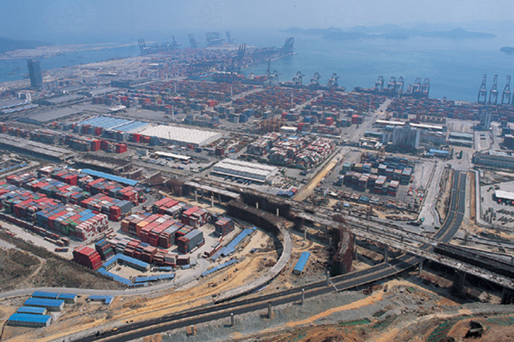 The Second Access Road to Yantian is due for completion by the end of July 2008.