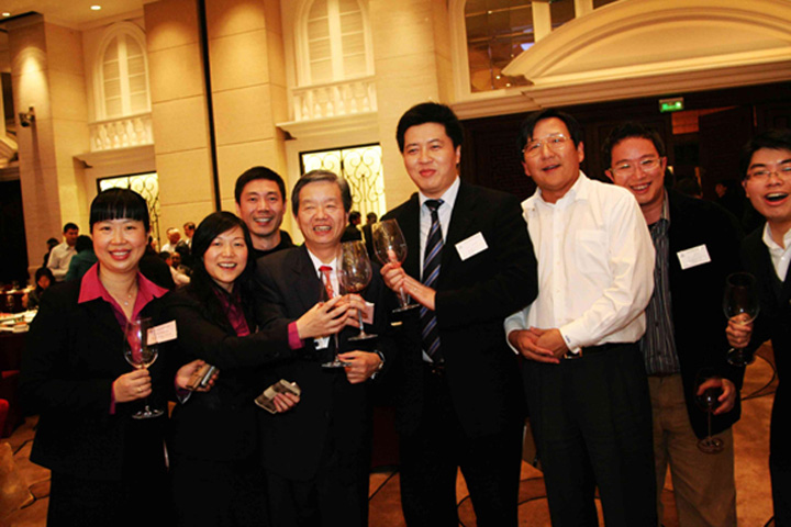 On 18 January 2008, YICT invited more than 500 guests from shipping lines, shipping agents, end-users and third-party logistics providers to its Spring Dinner at InterContinental Shenzhen.