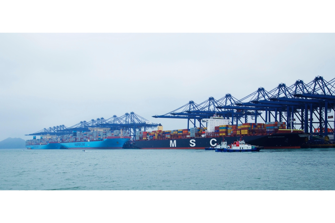 YICT receives simultaneous calls of three 399-metre-long container vessels