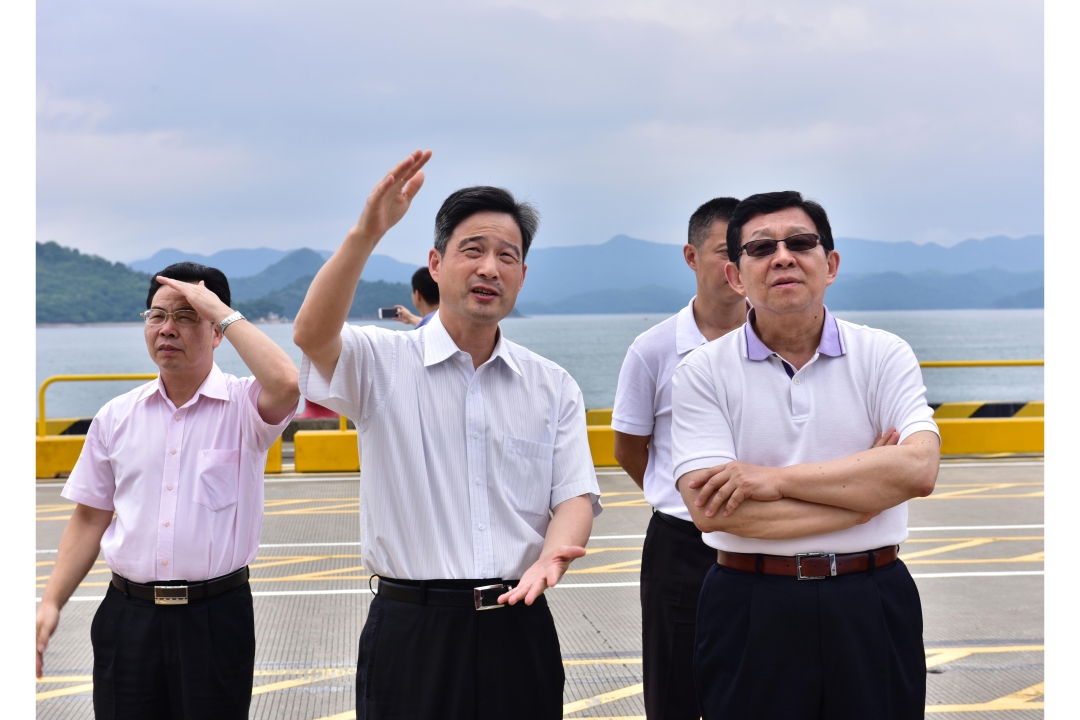 Xu Xiaoyang (2nd from right), Deputy Managing Director of YICT with  Chen Deming (1st from right), President of ARATS 