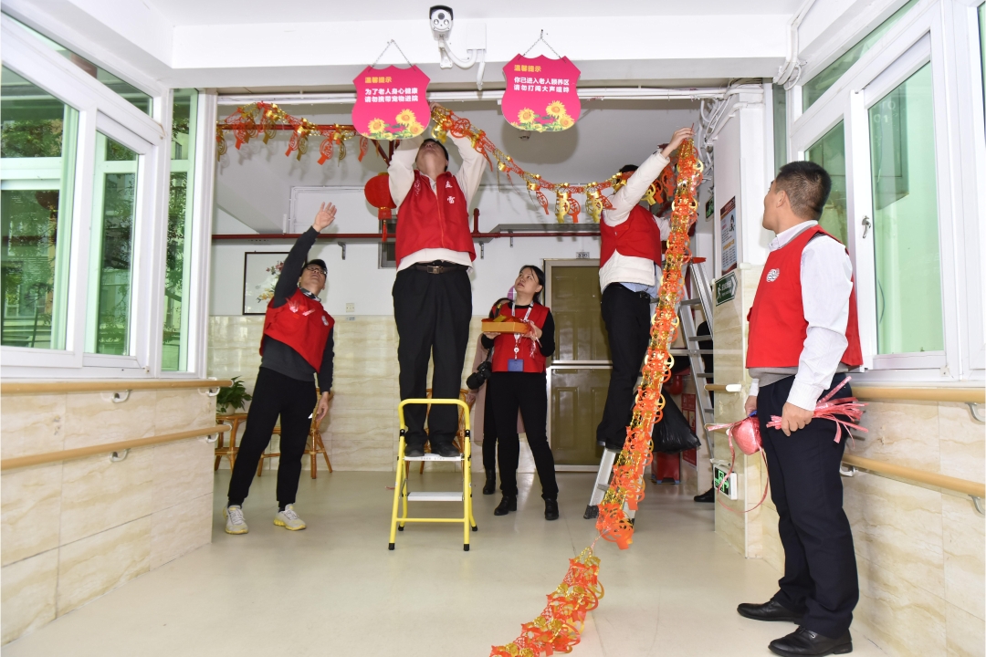 Yantian Staff visit Yantian District Welfare Centre