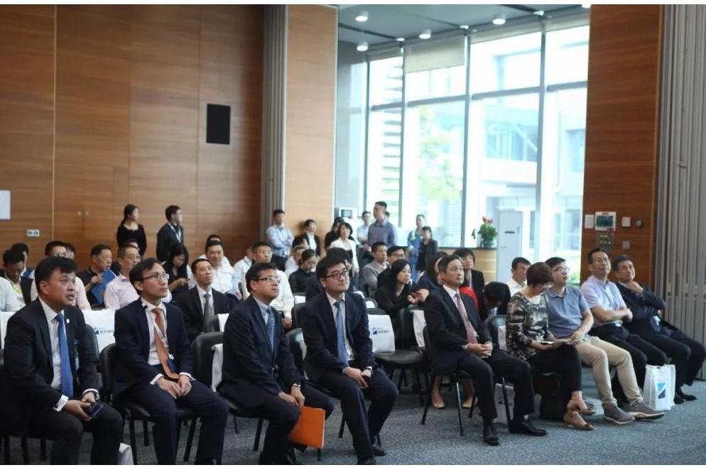 Yantian hosted a conference to promote its shore power system. 