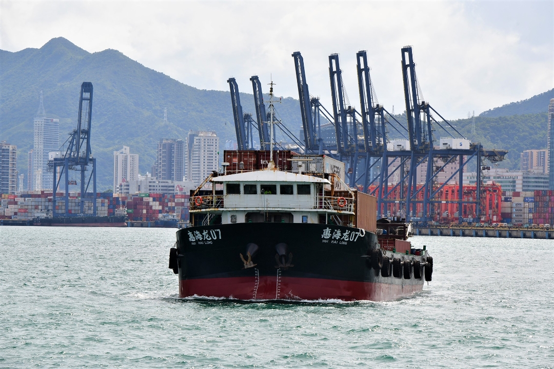 YANTIAN Receives First Vessel from Zhuhai Hongwan-Yantian Service