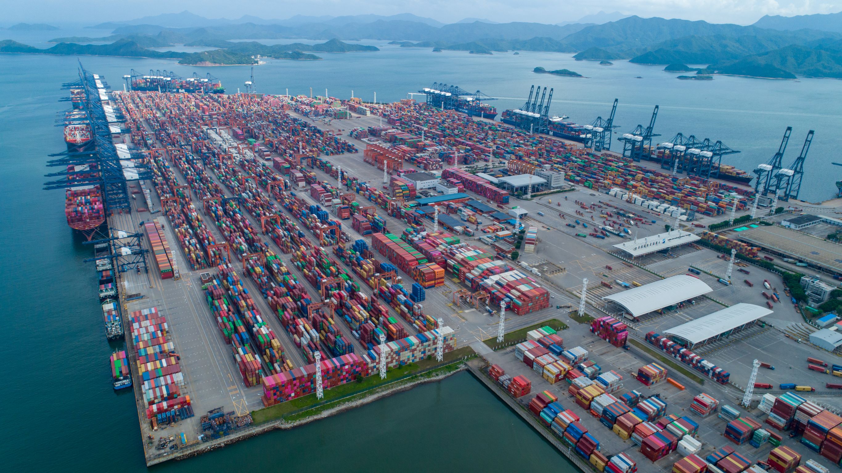 码头 - 新闻中心 - 公司新闻 - 盐田区政府高效纾解港区堆场紧缺难题